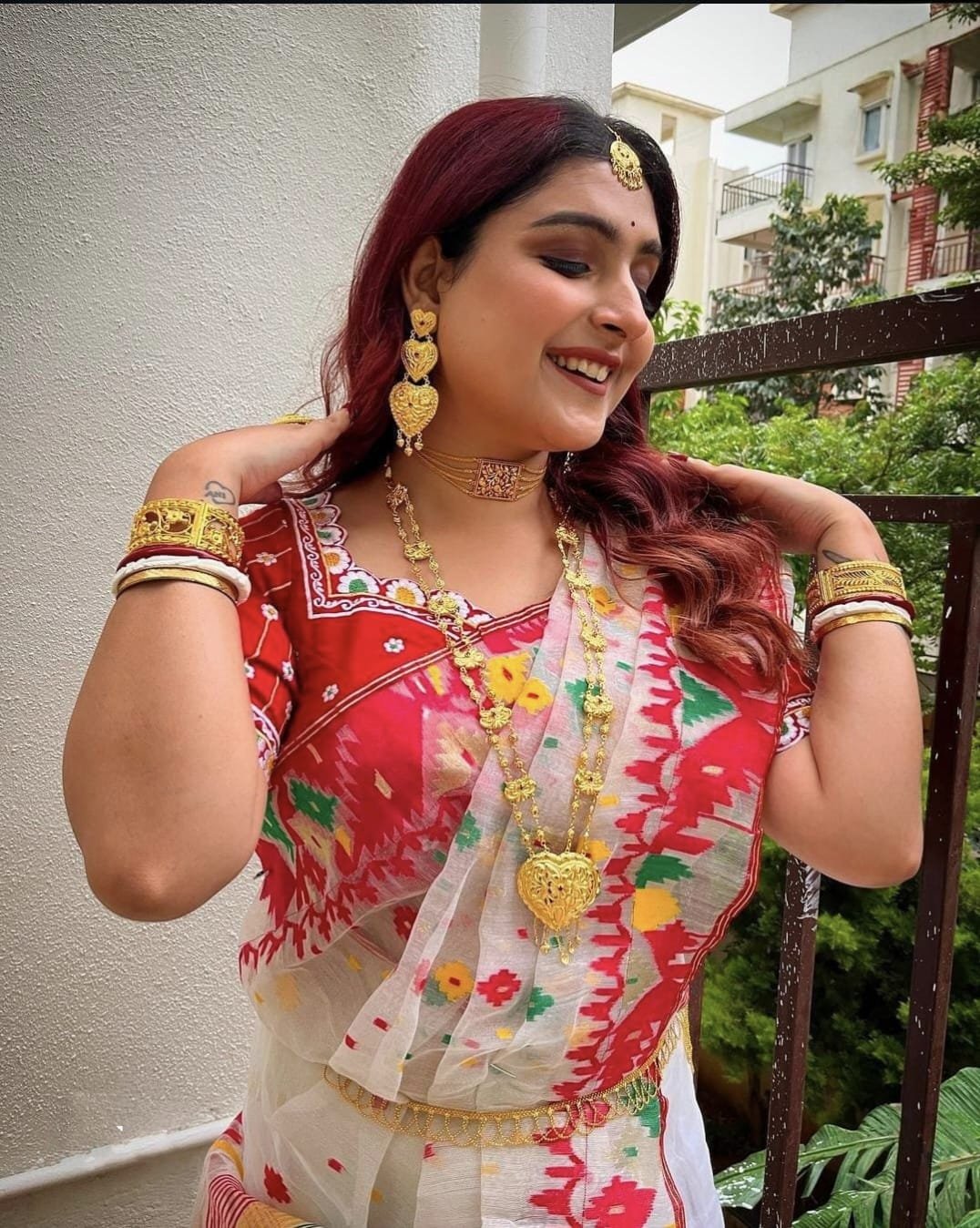 Authentic Bangladeshi Dhakai Jamdani Saree - Image 2