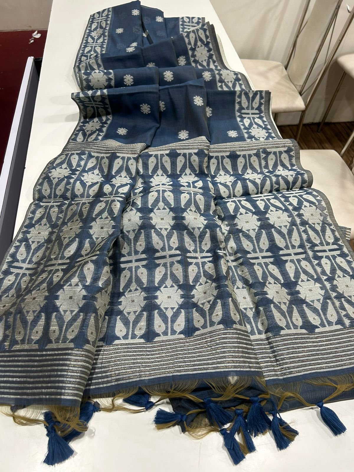 Muga Cotton Jamdani Saree-Blue
